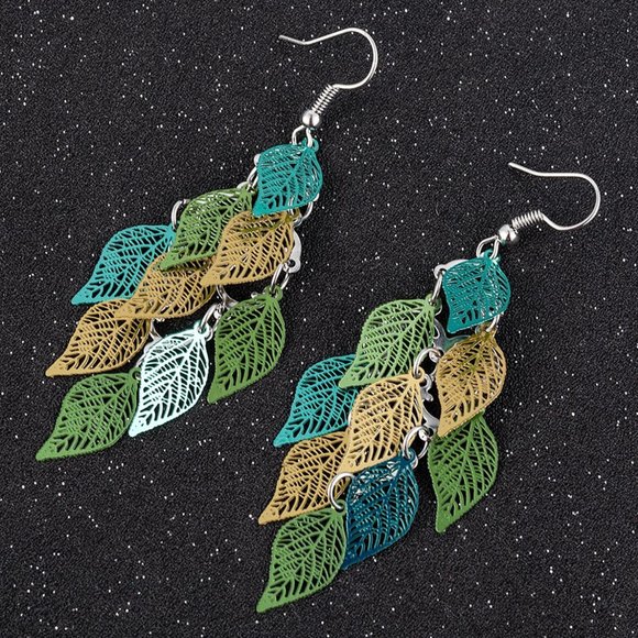 Jewelry - Green Leaf Earrings